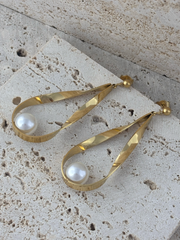 Zarif Fiyonk Model İnci Çelik Küpe