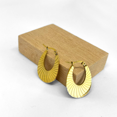 Oval Halka Altın Küpe