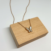 Sedefli Kelebek Rose Altın Singapur Kolye