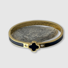 Yonca Siyah Altın Kelepçe Bileklik