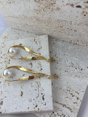 Zarif Fiyonk Model İnci Çelik Küpe