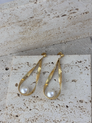 Zarif Fiyonk Model İnci Çelik Küpe