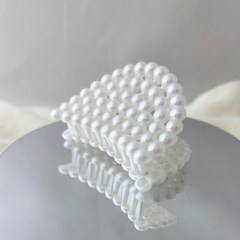 Standart beden ölçüsüyle her ya?tan kullan?c?ya uygun tasar?m; Gençlerin enerjik ve dinamik tarz?n? yans?tan modern ve ??k görünüm;