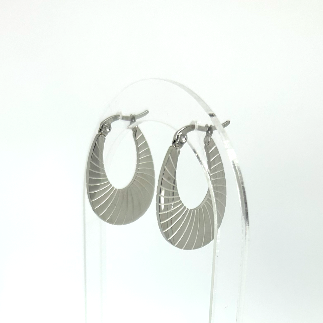 Oval Halka Gümüş Küpe