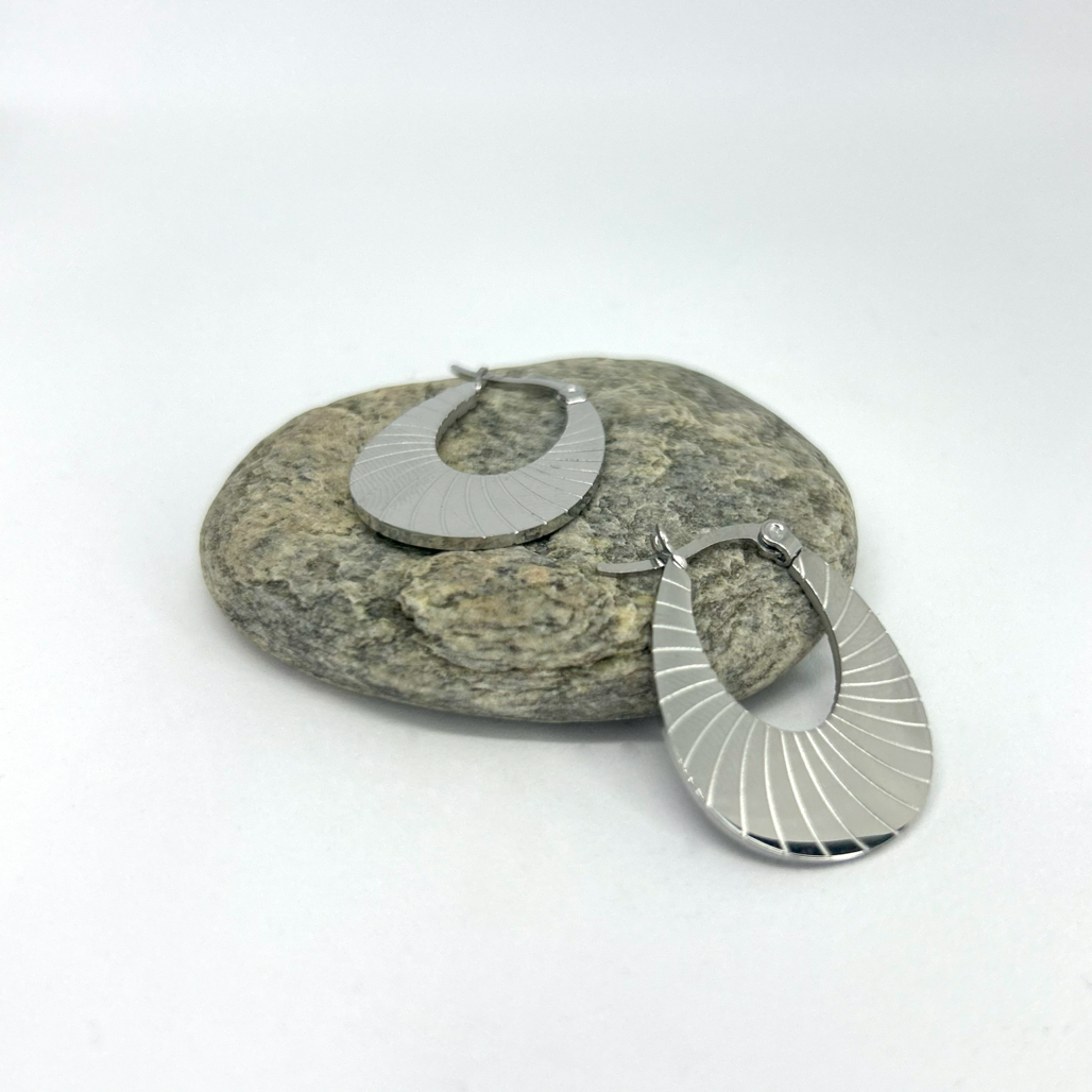 Oval Halka Gümüş Küpe