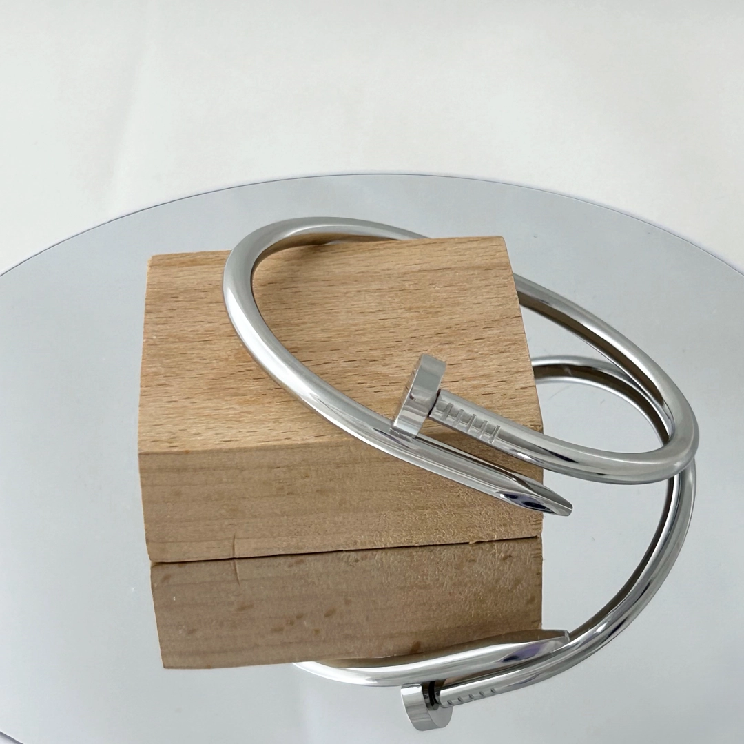 Çivi Kelepçe Gümüş Bileklik