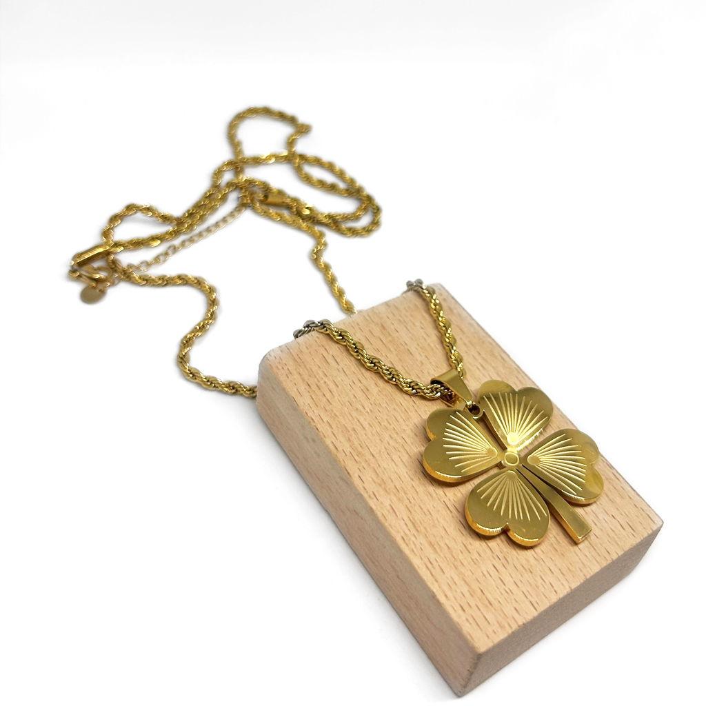 Burgu Yonca Uzun Altın Kolye