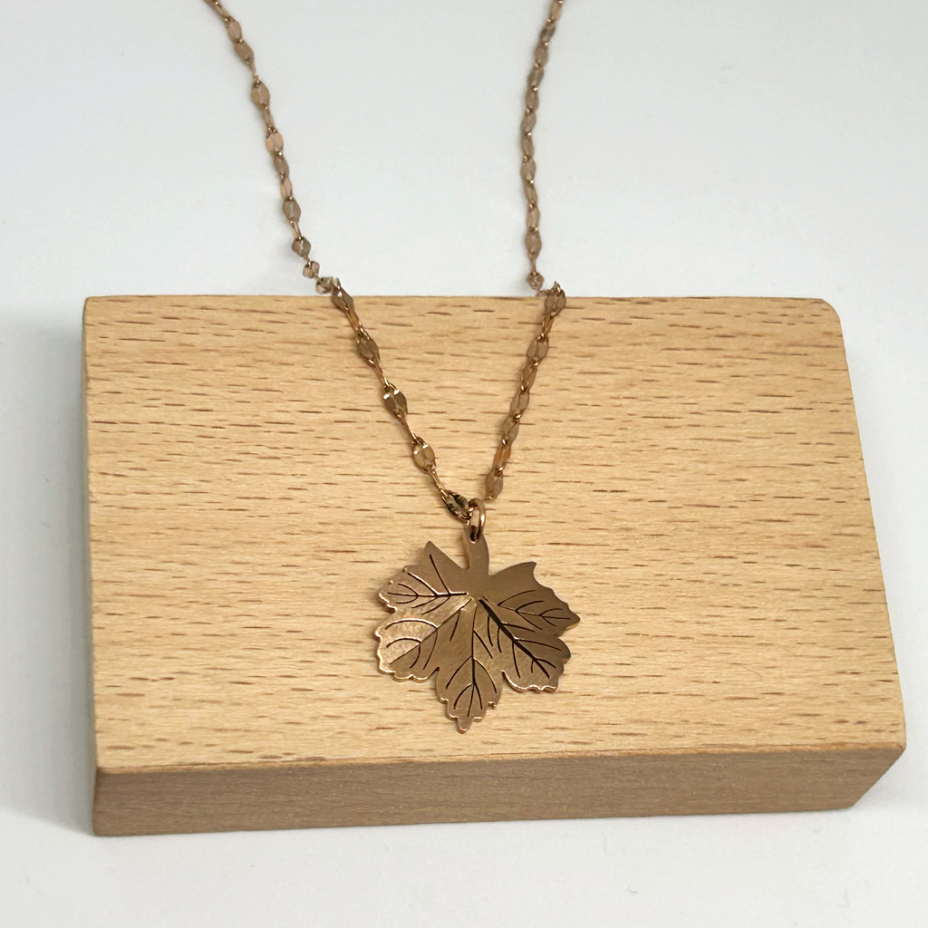 Çınar Yaprağı Rose Gold Kolye