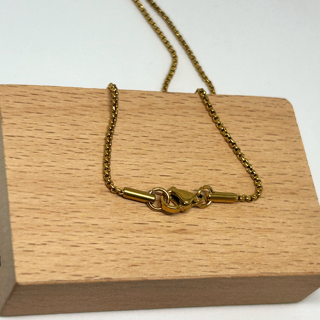 Yeşil Gözlü Yılan Uzun Altın Kolye